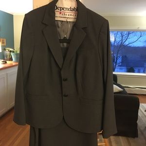 Charcoal grey suit. Like new.